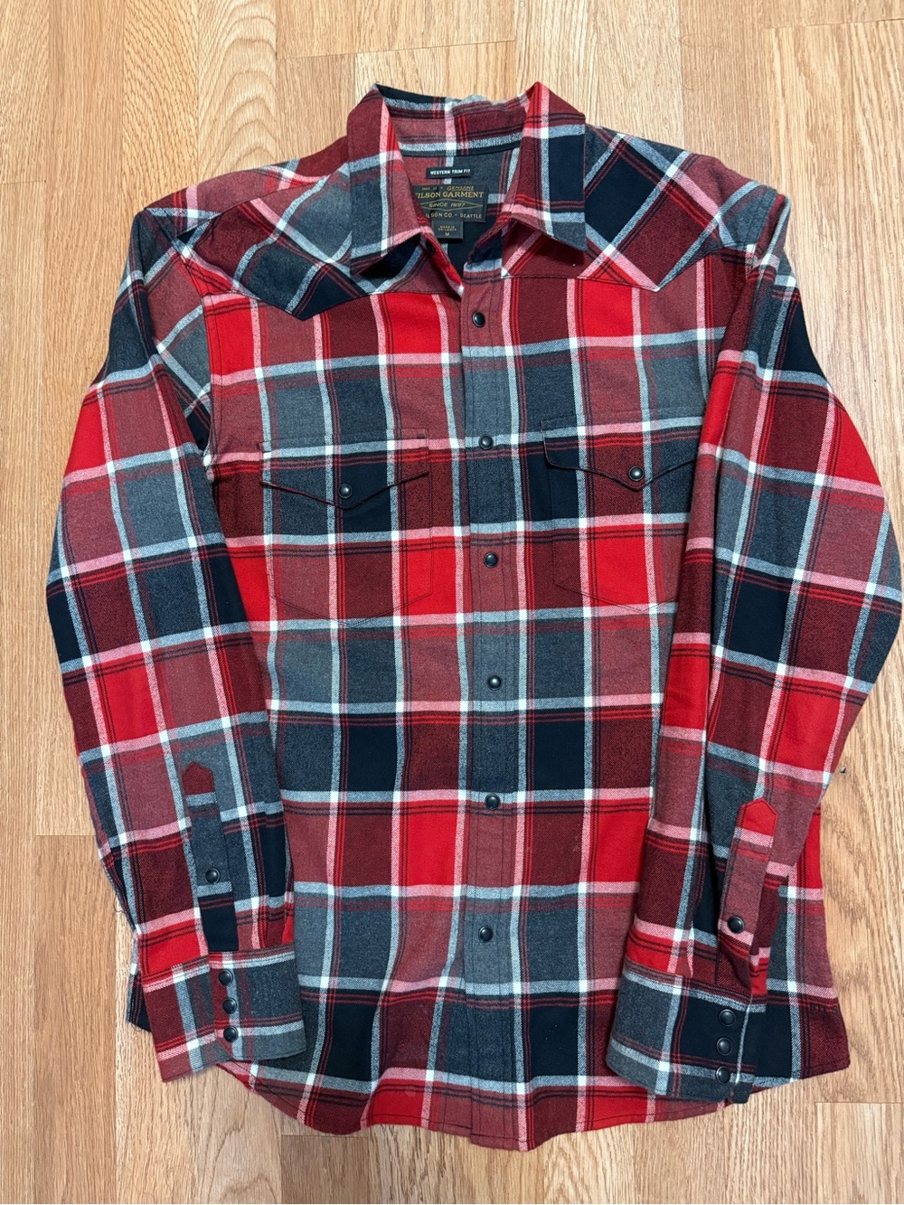 Filson Western Trim Fit Pearl Snap Flannel Shirt – Men’s Medium